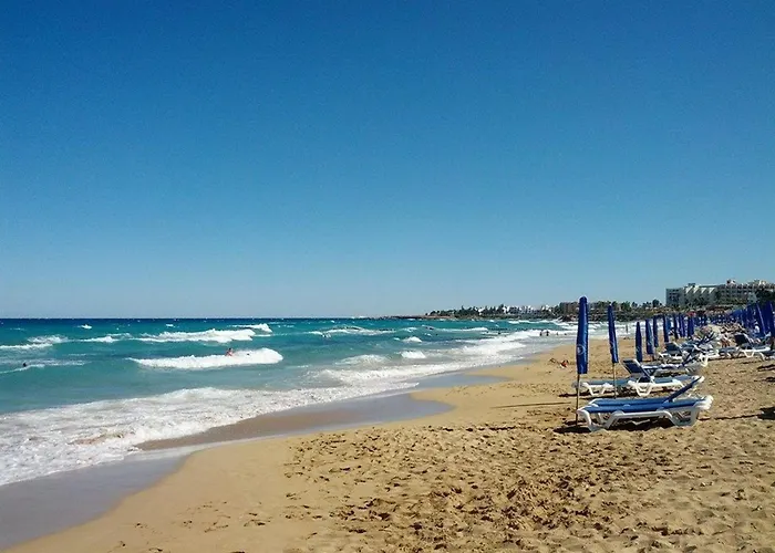 Dafnis Sunshine - Modern 3 Bedroom With Pool פרוטאראס