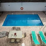 Villa Dafnis Sunshine - Modern 3 Bedroom With Pool Protaras