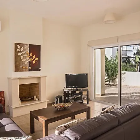 Dafnis Sunshine - Modern 3 Bedroom With Pool *