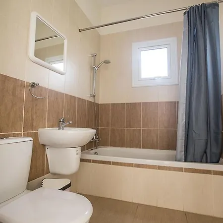 Dafnis Sunshine - Modern 3 Bedroom With Pool - Close To Fig Tree Bay *
