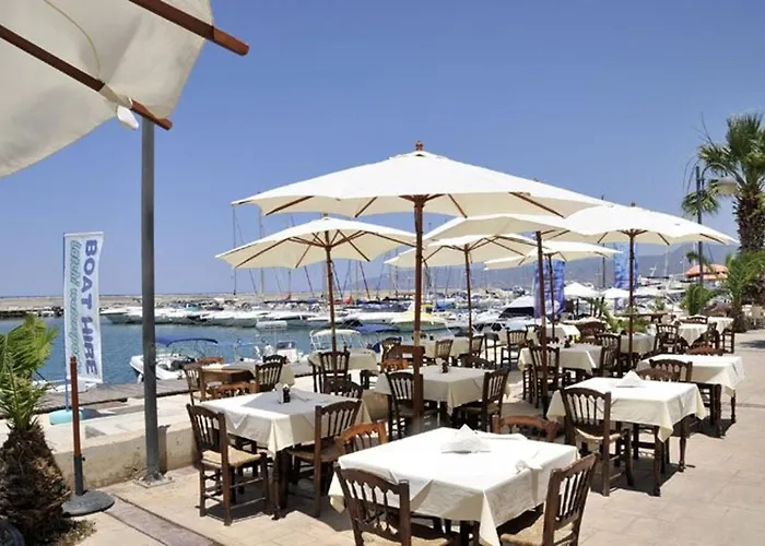 Dafnis Sunshine - Modern 3 Bedroom With Pool * Protaras