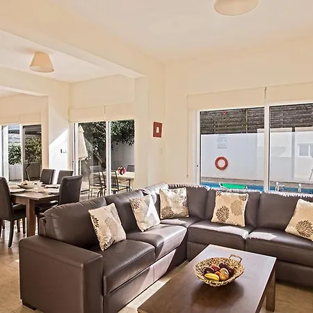 Dafnis Sunshine - Modern 3 Bedroom With Pool Protaras